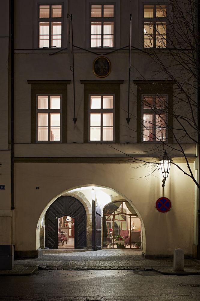 Almandine Lejlighedshotel