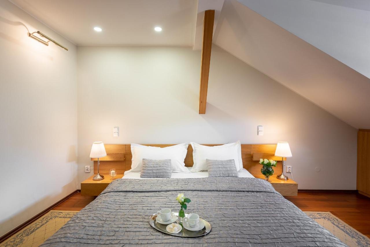 Almandine Lejlighedshotel
